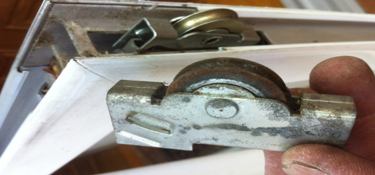 screen door roller repair in Larkspur